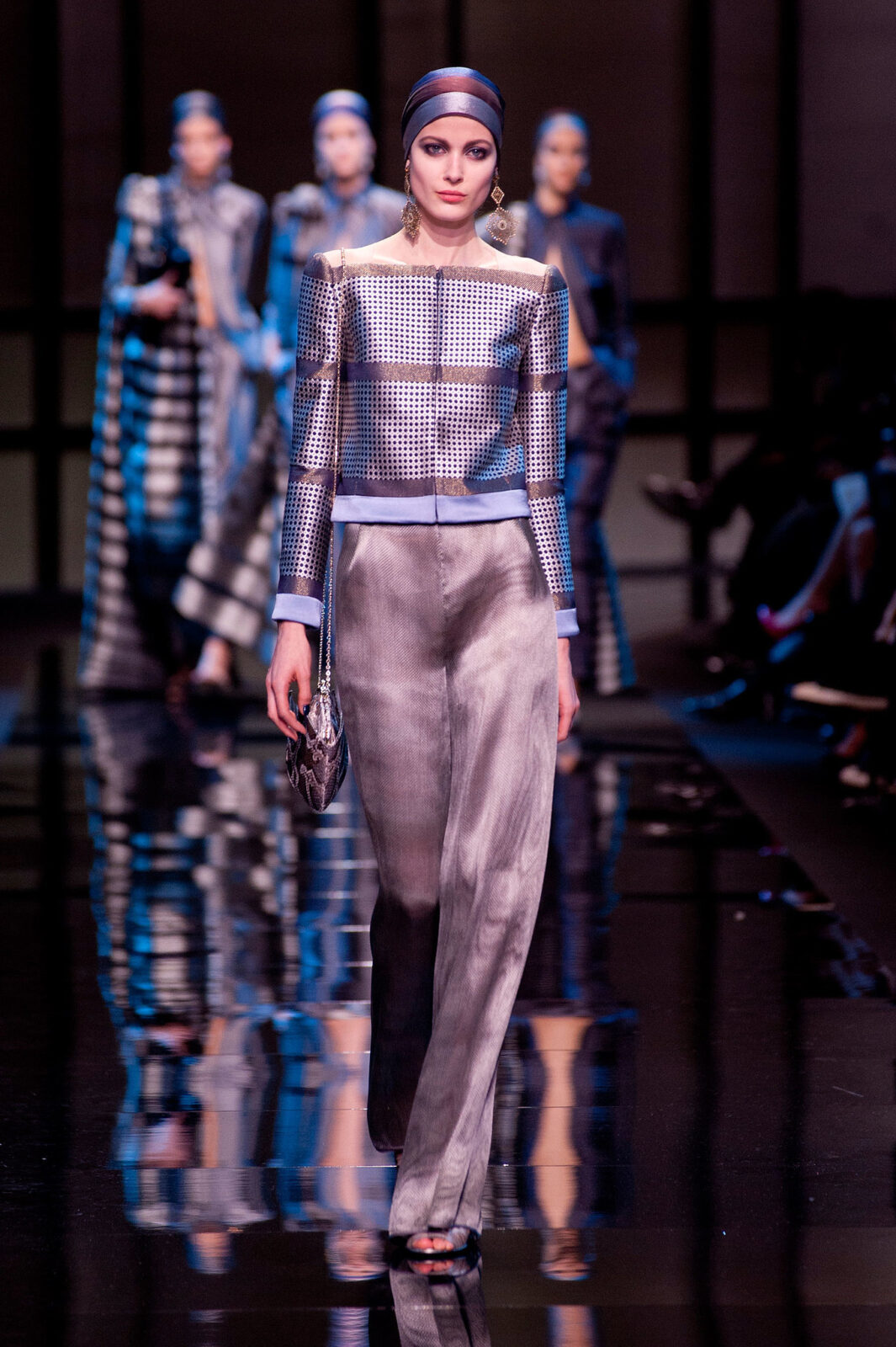 Giorgio-Armani-Priv-Haute-Couture-Spring-2014-12