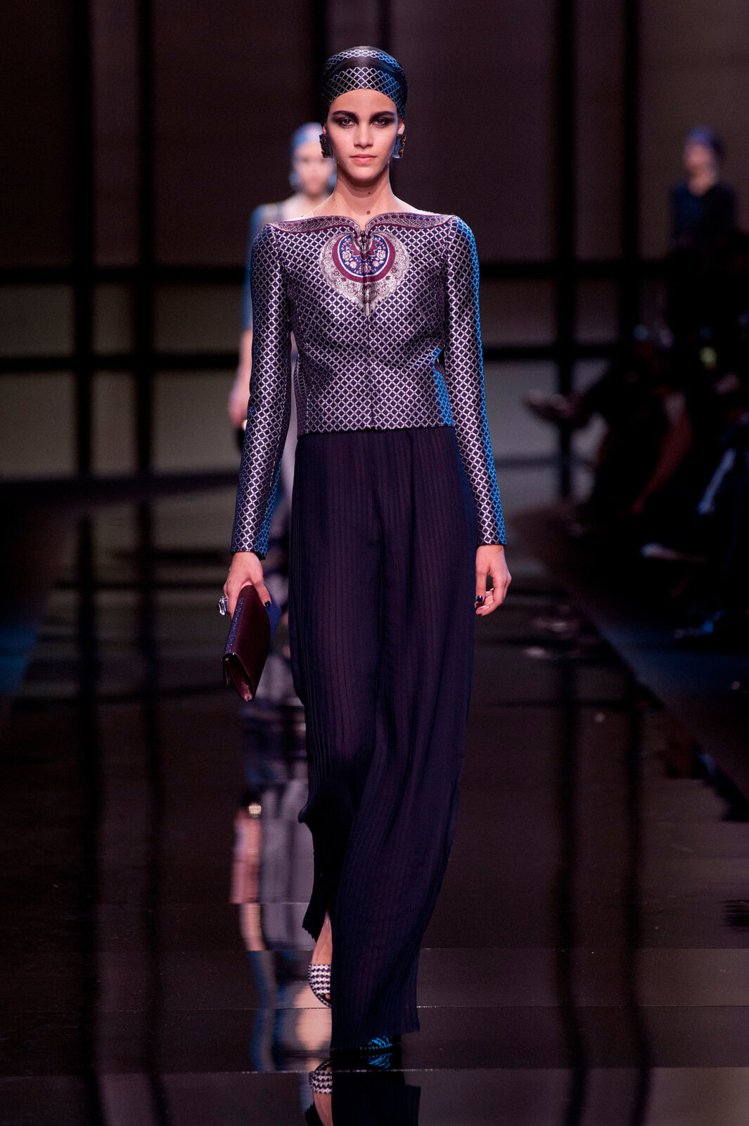 Giorgio-Armani-Priv-Haute-Couture-Spring-2014-08