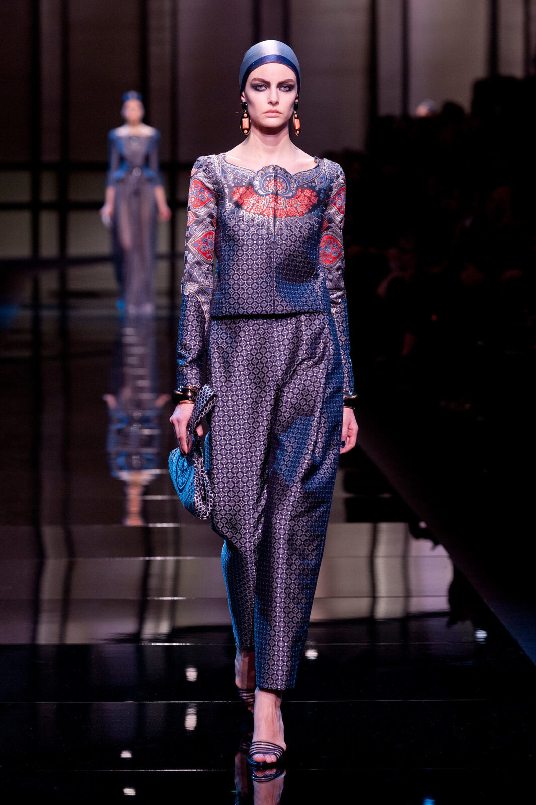 Giorgio-Armani-Priv-Haute-Couture-Spring-2014-18