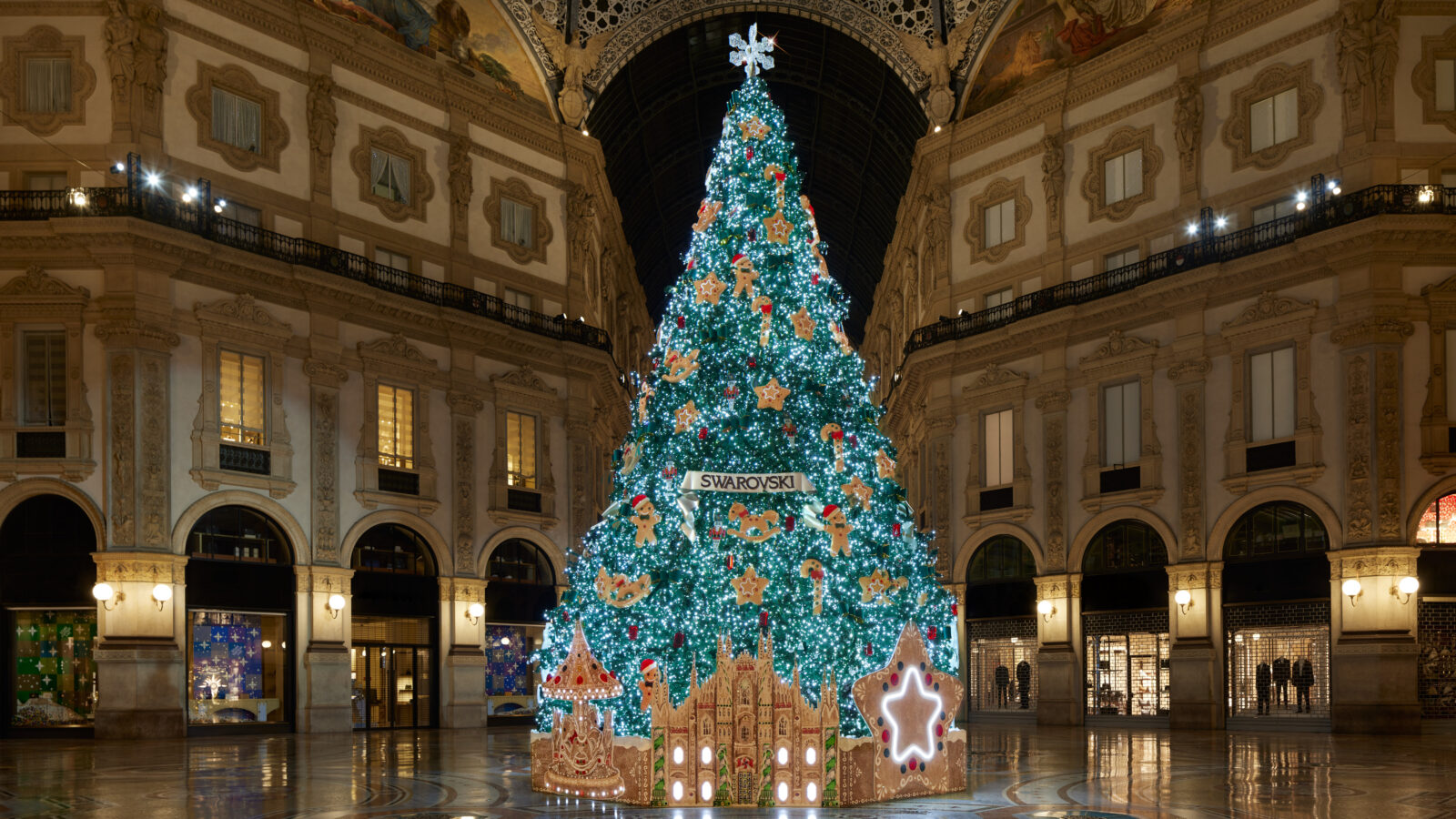 Swarovski_Christmas Tree_Milan